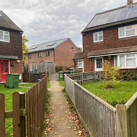 Cosy Apartment With Private Access And Kitchenette In Guildford (Adults Only) Worplesdon Exteriér fotografie