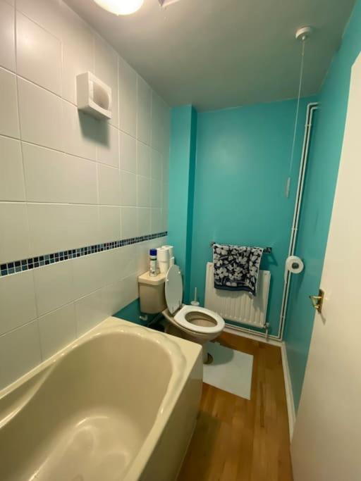 Cosy Apartment With Private Access And Kitchenette In Guildford (Adults Only) Worplesdon Exteriér fotografie