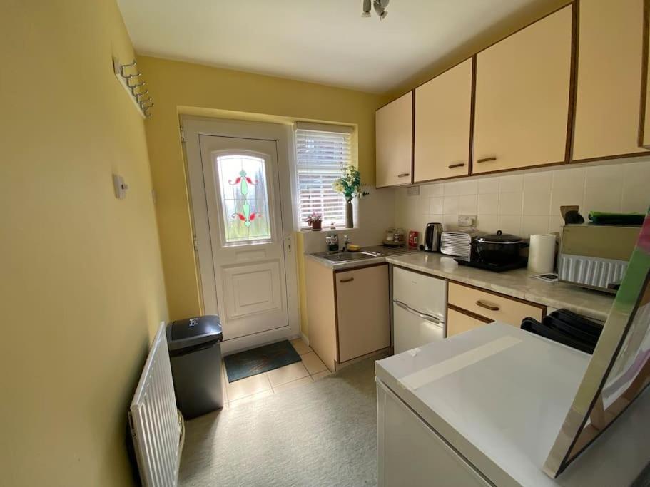 Cosy Apartment With Private Access And Kitchenette In Guildford (Adults Only) Worplesdon Exteriér fotografie